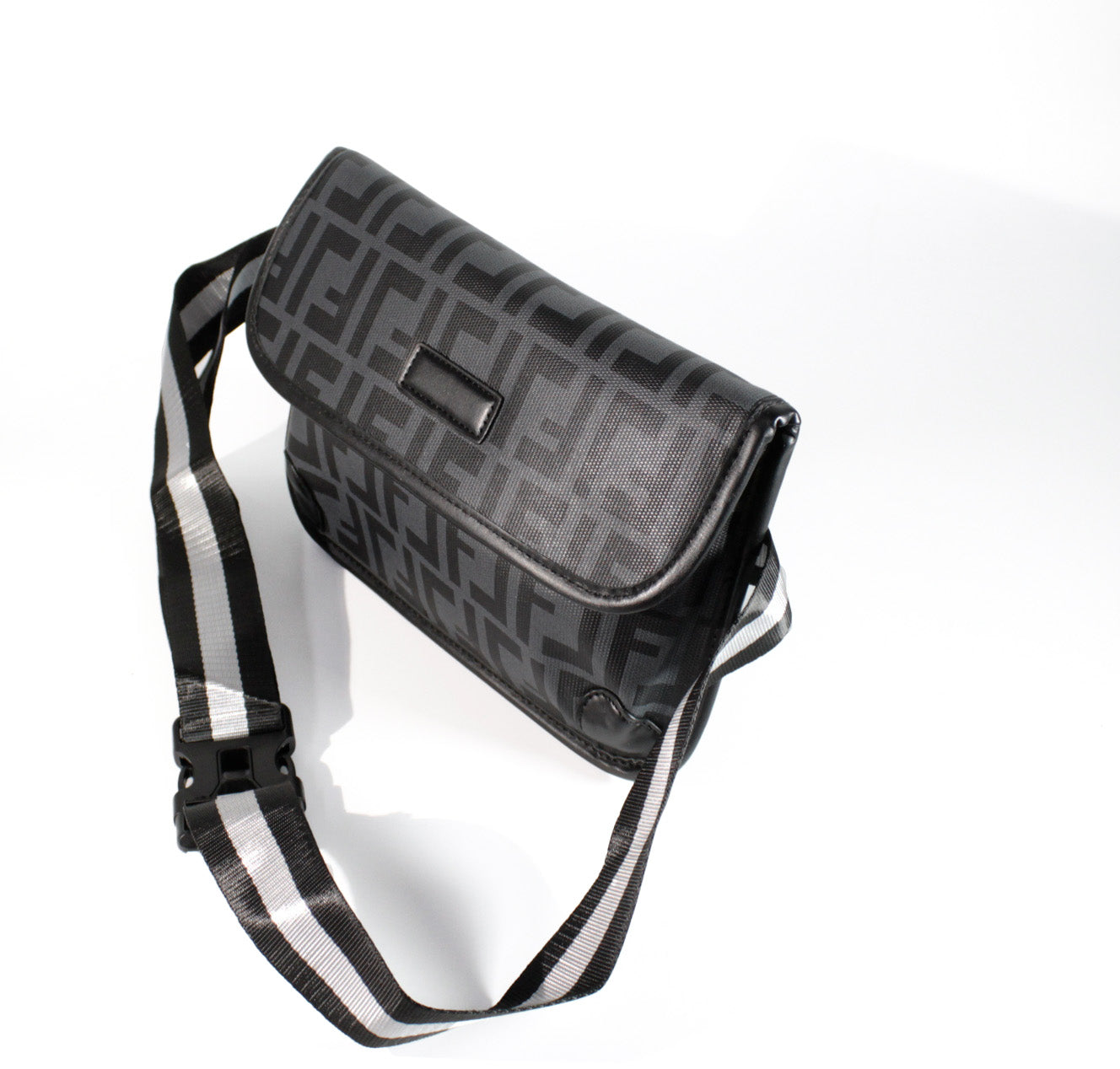 RIÑONERA R207 CORVEN NEGRO GEOMETRICO